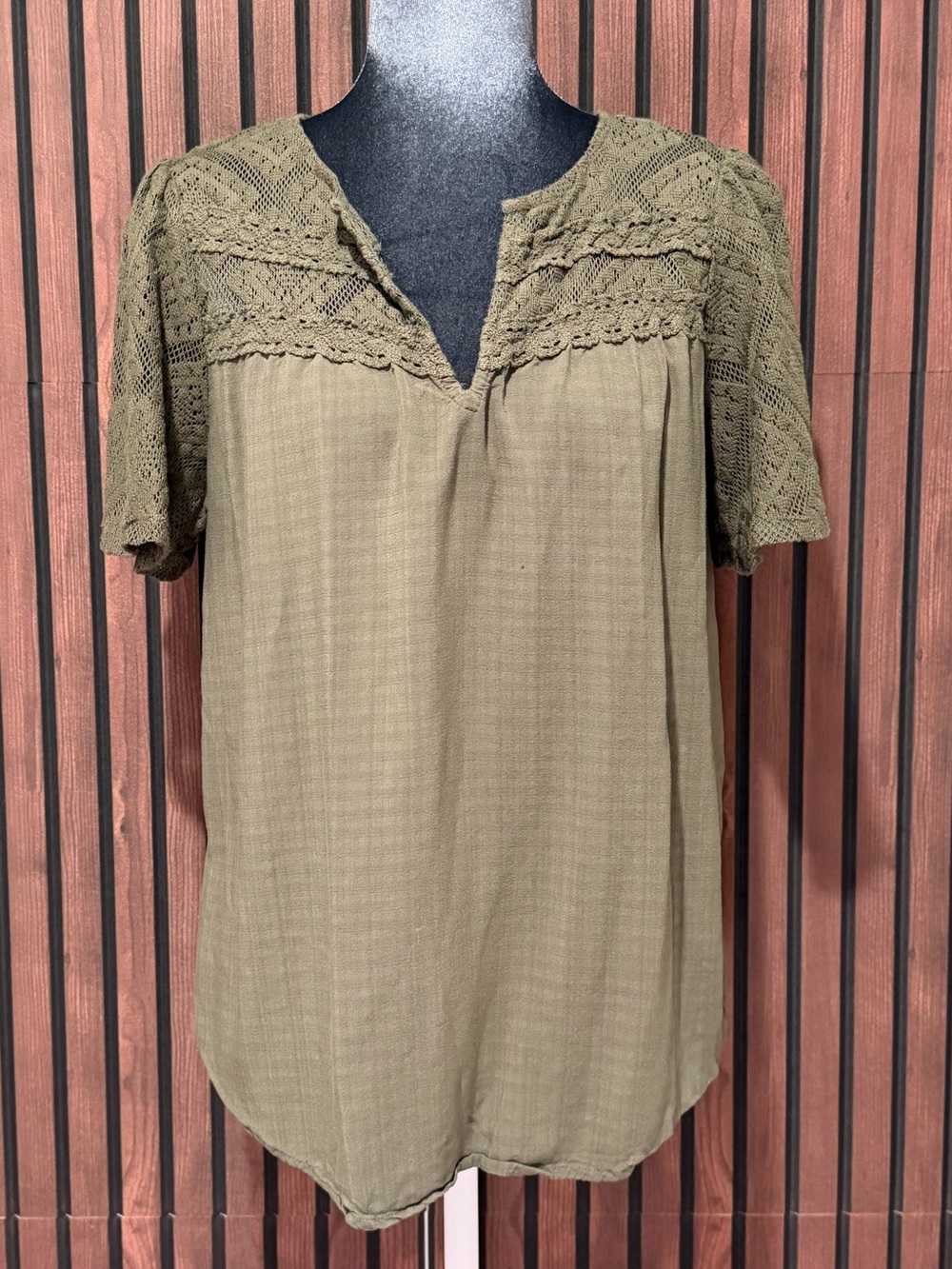 Mason & Belle Olive Green Lace Yoke Tunic Top Size XL
